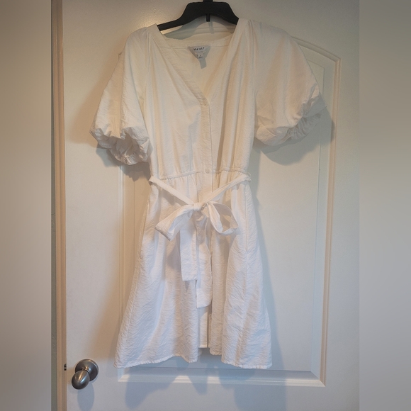 Nine West Women's White Button-up Puff Sleeve Dress with Sash and Pockets Size M - Picture 2 of 4